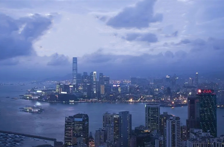 如果想香港注册的公司在内地经营需要办理哪些手续呢？